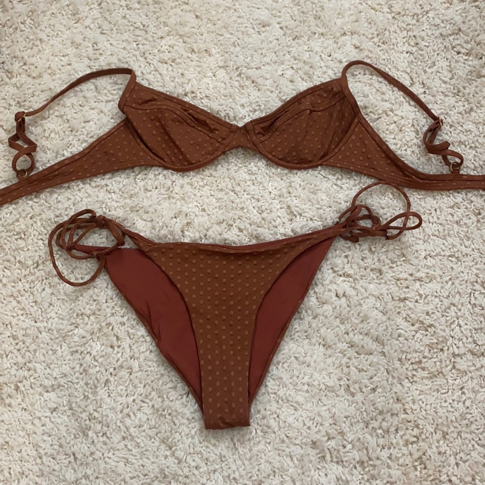 L space bikini set